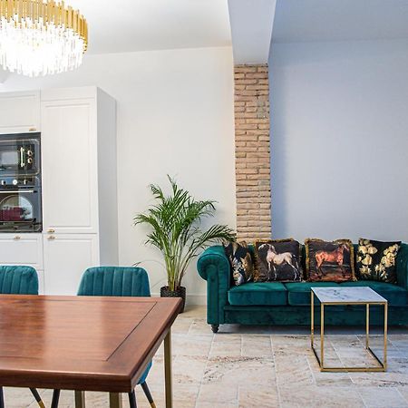 Laura Apartment Puerto Valencia Luaran gambar
