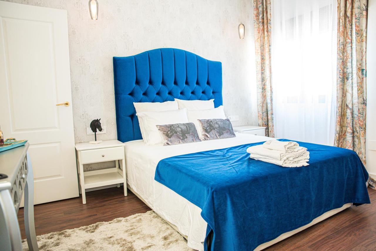 Laura Apartment Puerto Valencia Luaran gambar