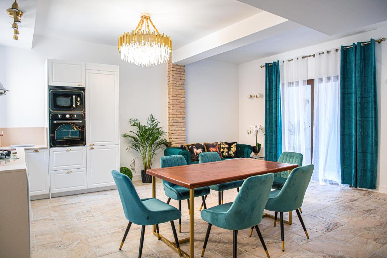 Laura Apartment Puerto Valencia Luaran gambar