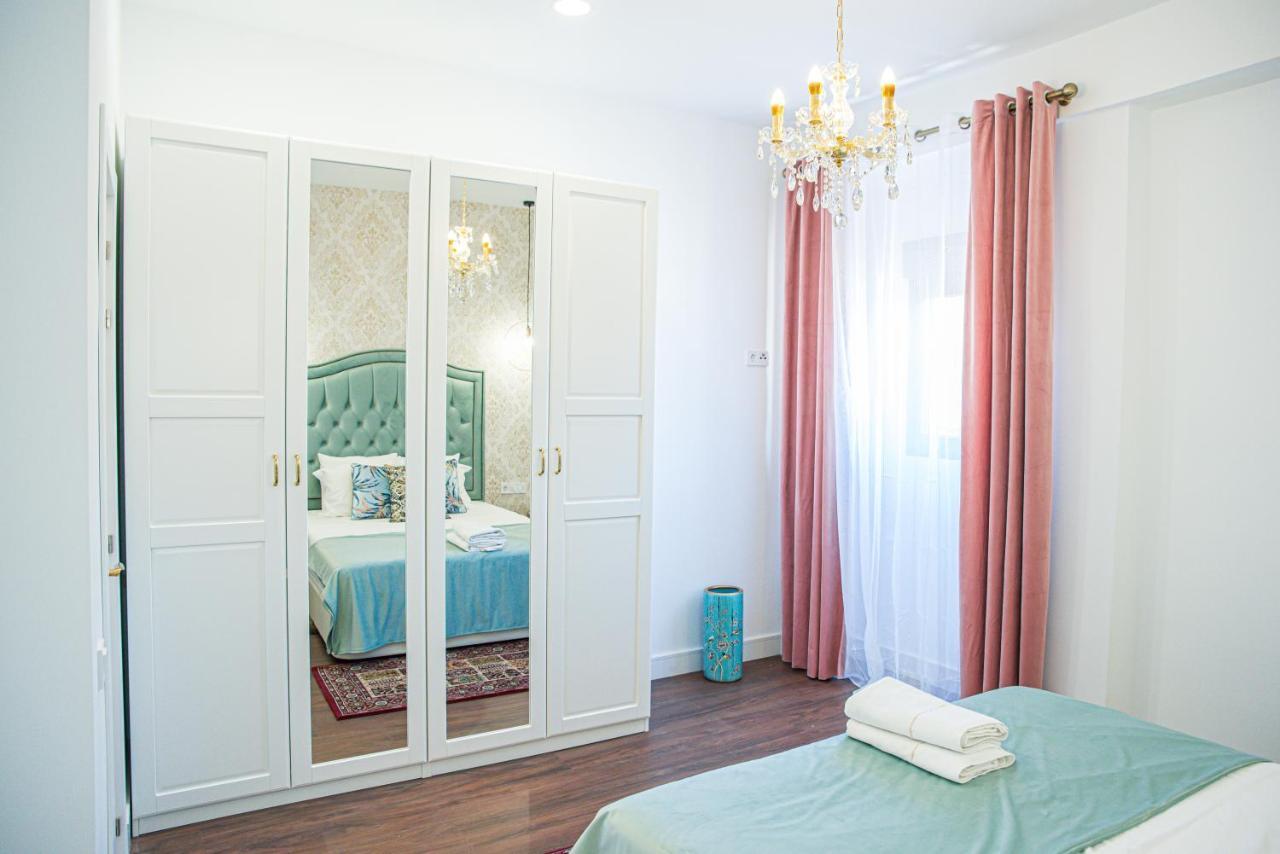 Laura Apartment Puerto Valencia Luaran gambar