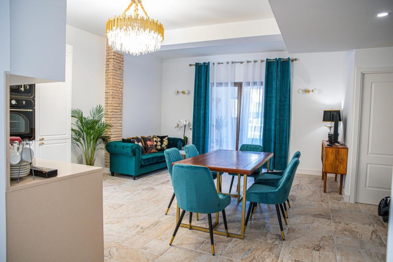 Laura Apartment Puerto Valencia Luaran gambar
